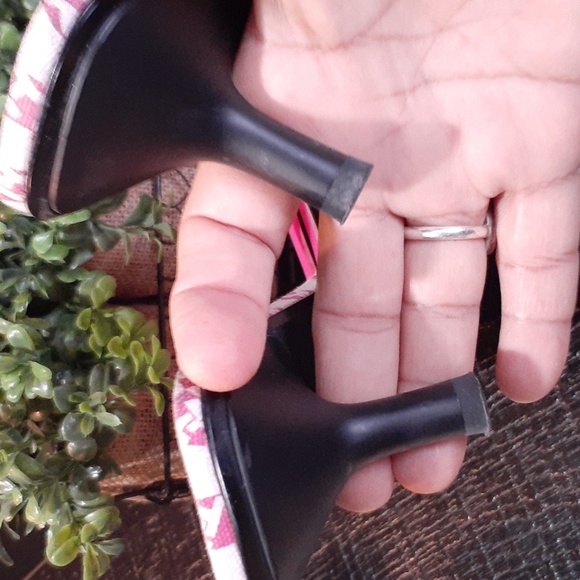 TOMMY HILFIGER HEELS - Picture 6 of 9